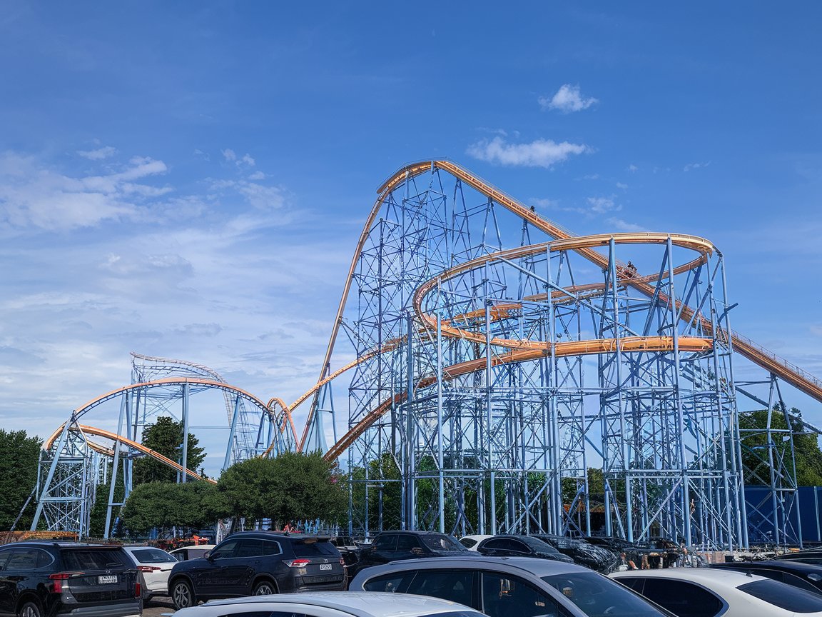 Six Flags Over Texas, located in Arlington near Dallas, offers thrilling rides like the Texas SkyScreamer and Titan roller coaster, along with family-friendly attractions like Bugs Bunny Boomtown. The park also hosts seasonal events like Fright Fest and Holiday in the Park, making it a year-round destination for fun and excitement